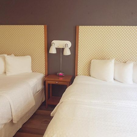 Travelodge By Wyndham Edmonton West Exteriör bild