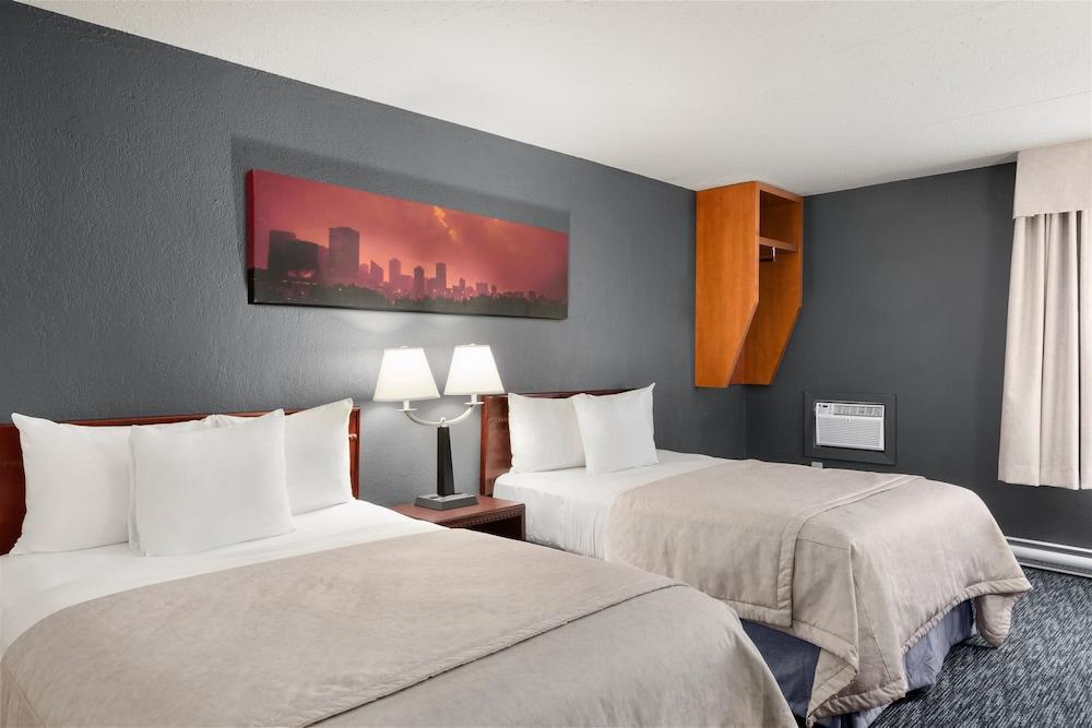 Travelodge By Wyndham Edmonton West Exteriör bild