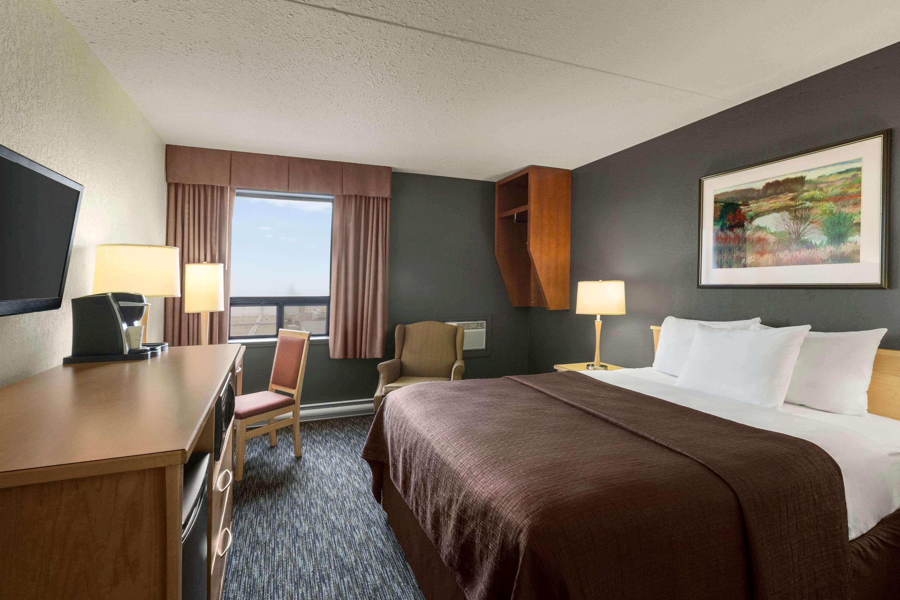 Travelodge By Wyndham Edmonton West Exteriör bild