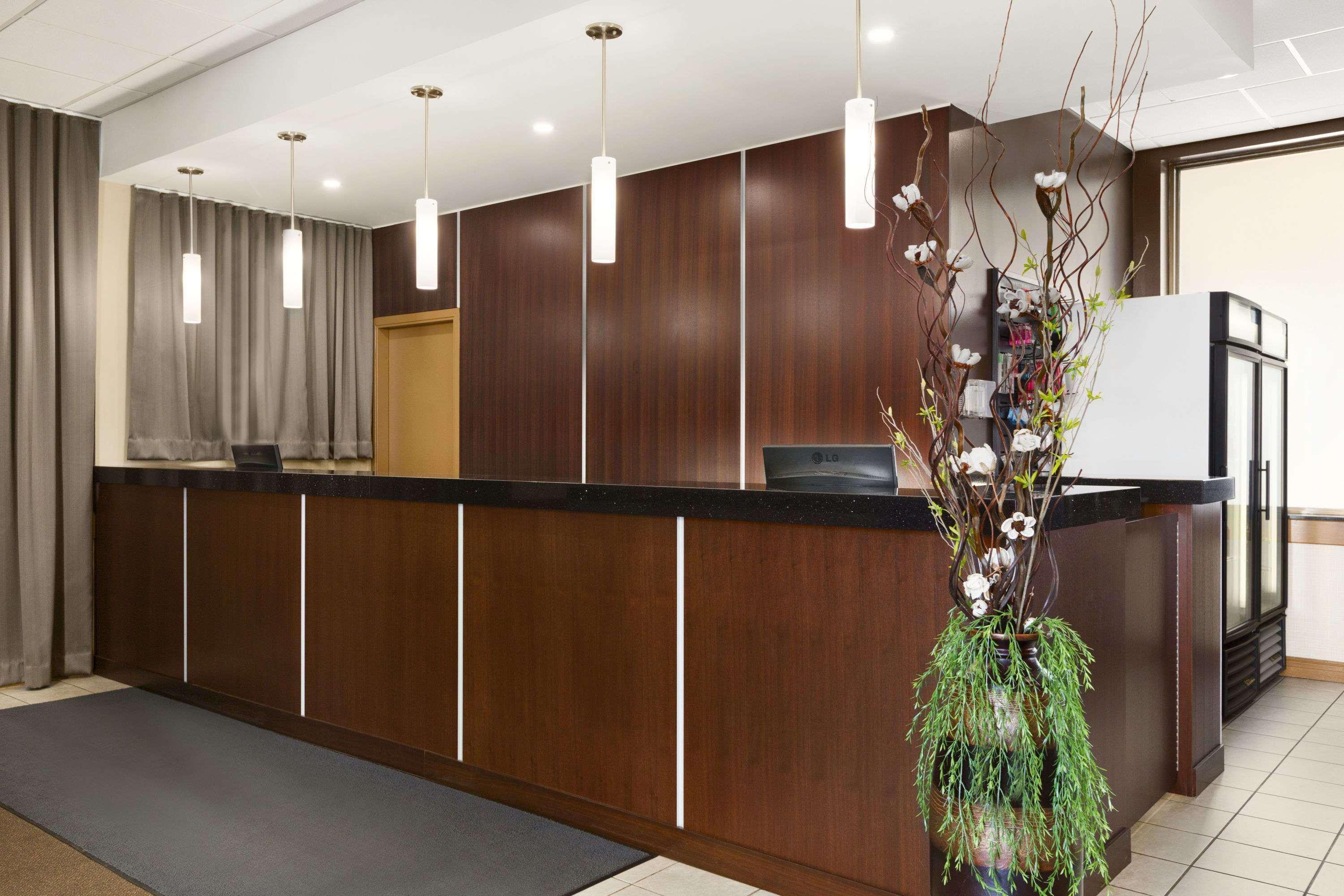 Travelodge By Wyndham Edmonton West Exteriör bild