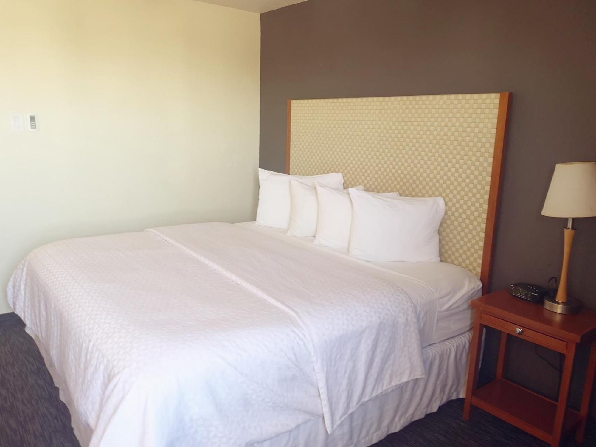 Travelodge By Wyndham Edmonton West Exteriör bild