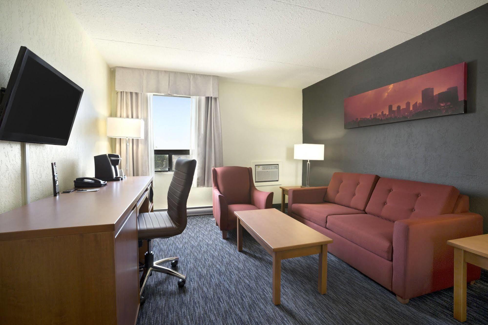 Travelodge By Wyndham Edmonton West Exteriör bild