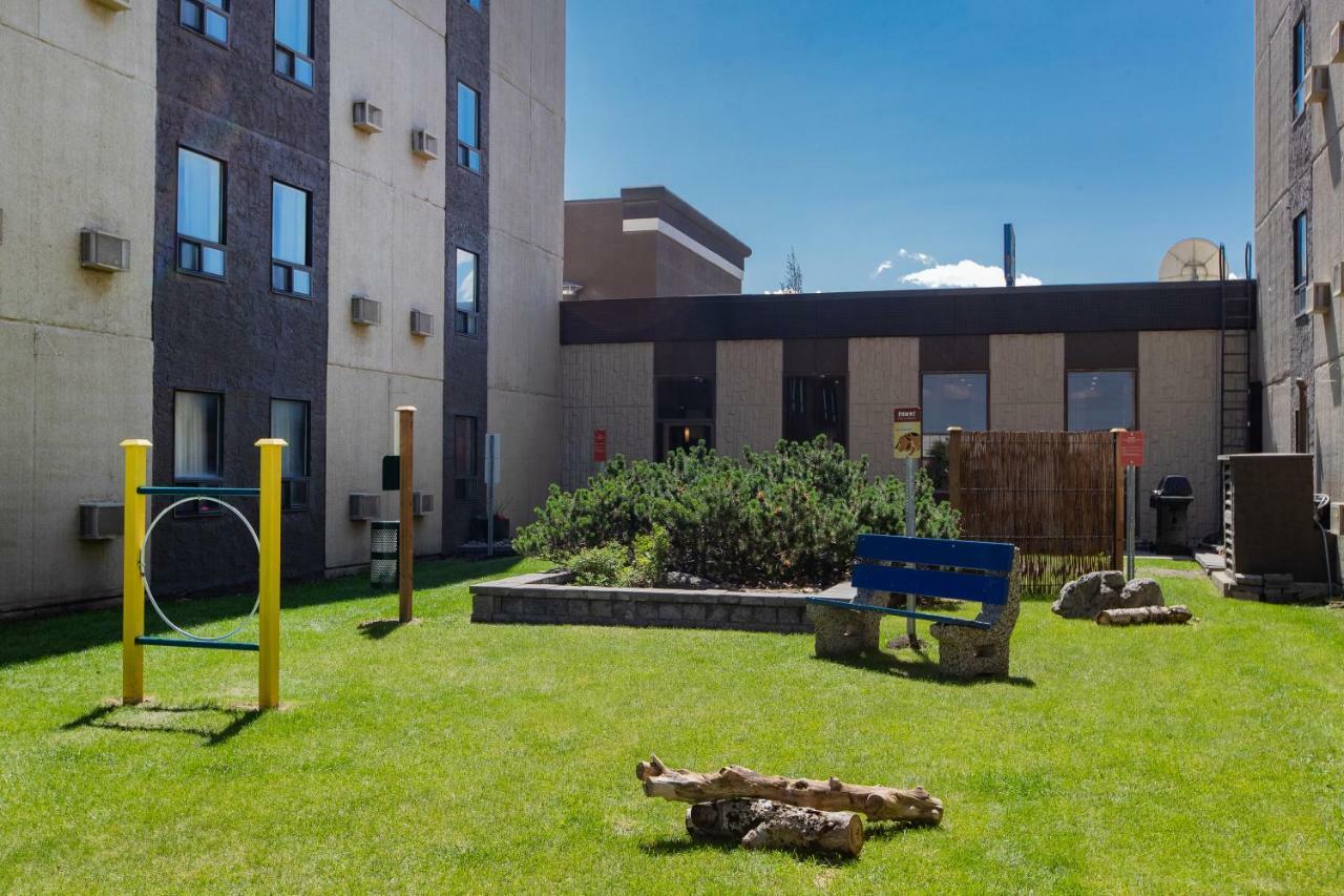 Travelodge By Wyndham Edmonton West Exteriör bild